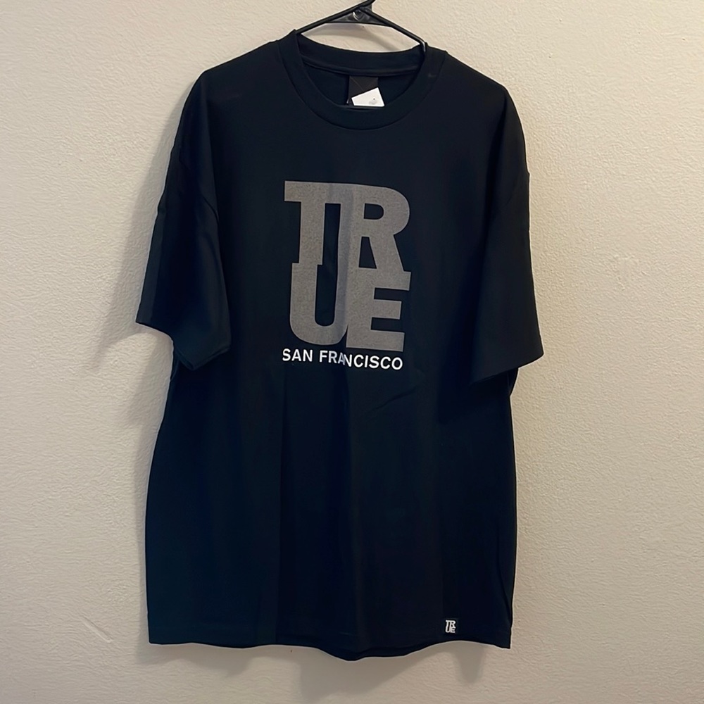 Black T-shirt true east brand-new with tags
